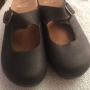 EUC Dansko mule with brass buckle, size 40
